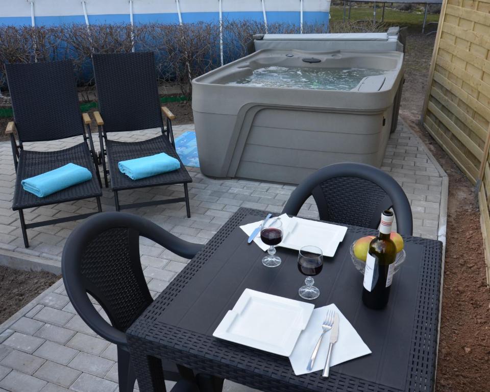 Apartments with spa Jacuzzi and sauna room 2